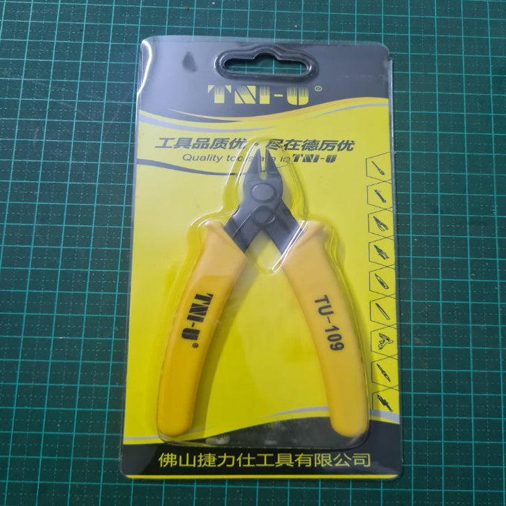 pliers