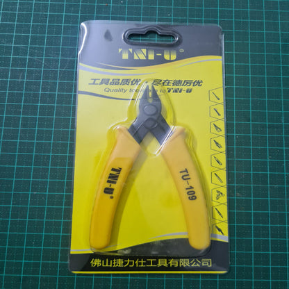pliers